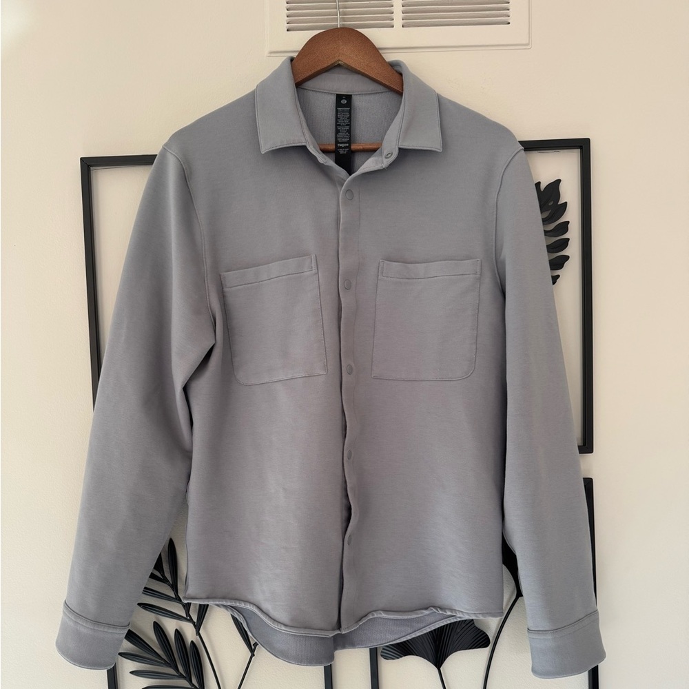 Lululemon Mens Soft Knit Over-shirt.  Size Medium.  True Grey.